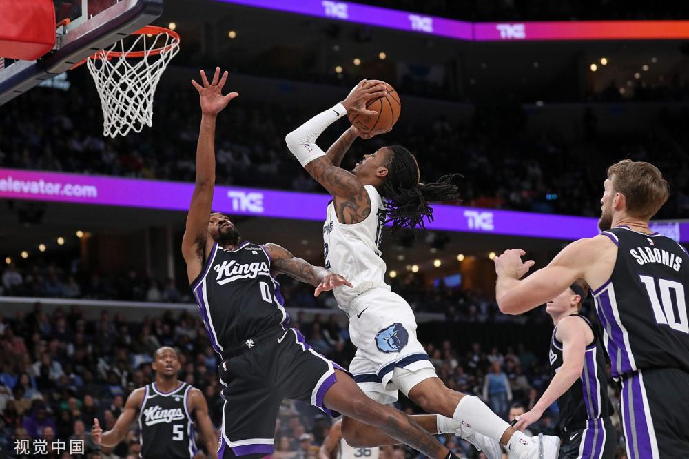 轻才俊更具 轻才俊更具