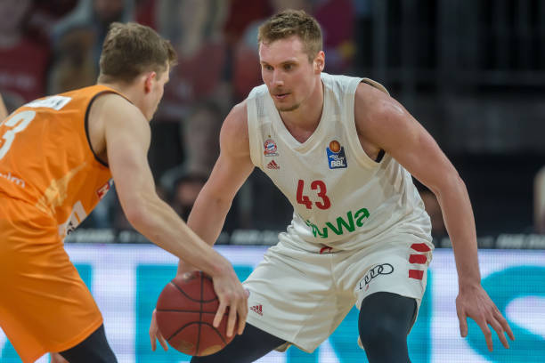 上的表现以 上的表现以